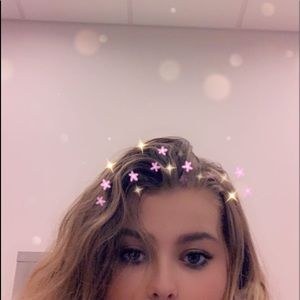 Meet your Posher, Adrianna